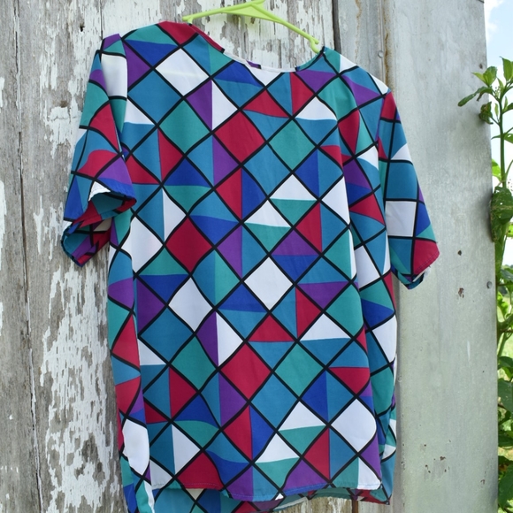 Vintage Tops - Vintage Kathie Lee

Geometric Top